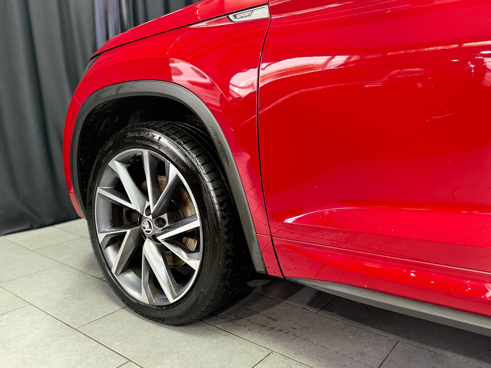 Fahrzeugabbildung SKODA Kodiaq Ambition 4x4|7-SITZER|CANTON|PANO|AHK