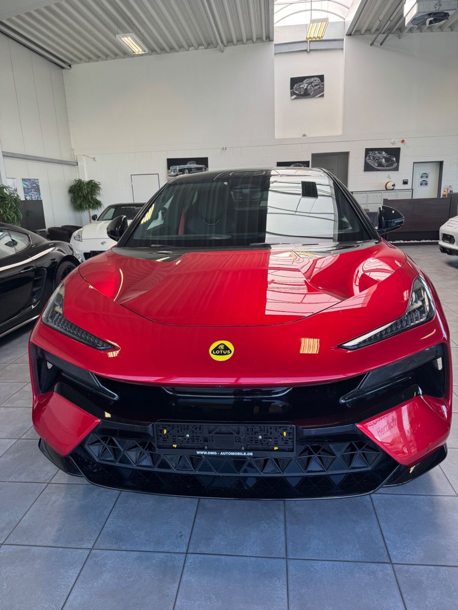 Fahrzeugabbildung Lotus Eletre EDS 450 S 4WD Executive Seat 112 kWh