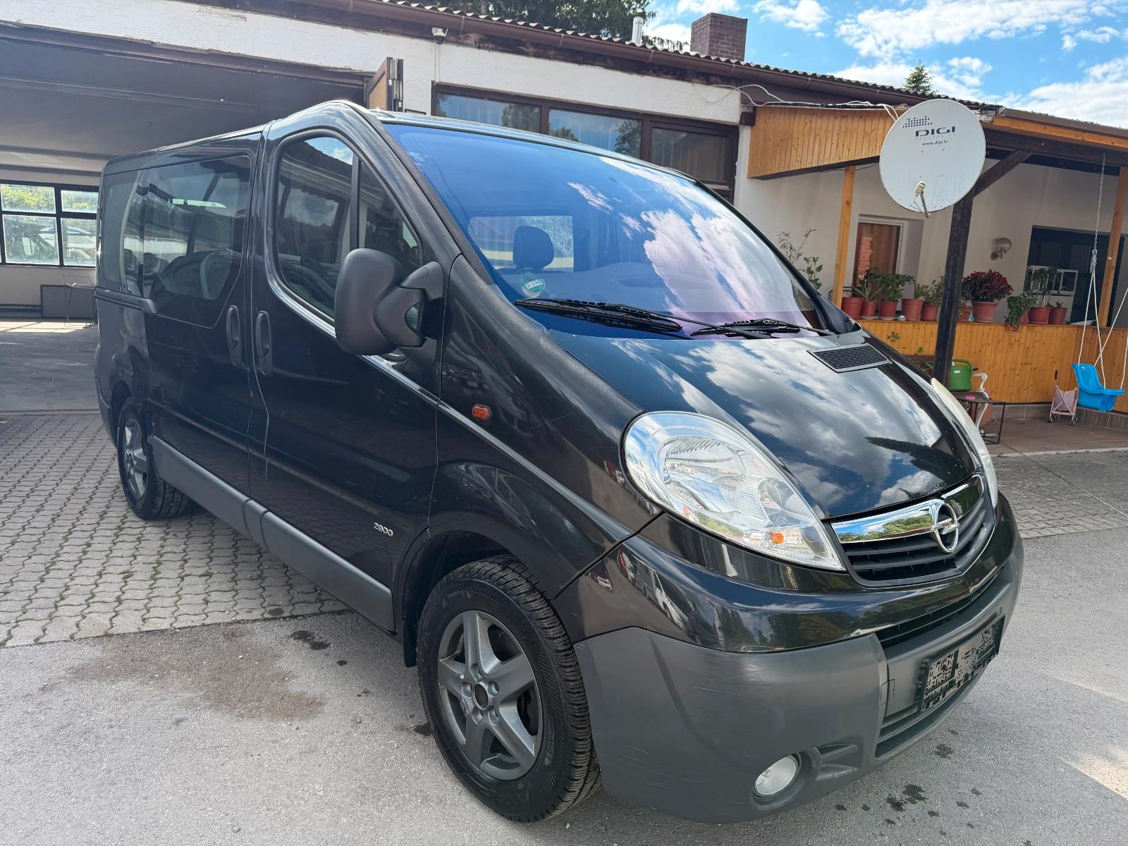 Opel Vivaro 9SITZER KLIMA