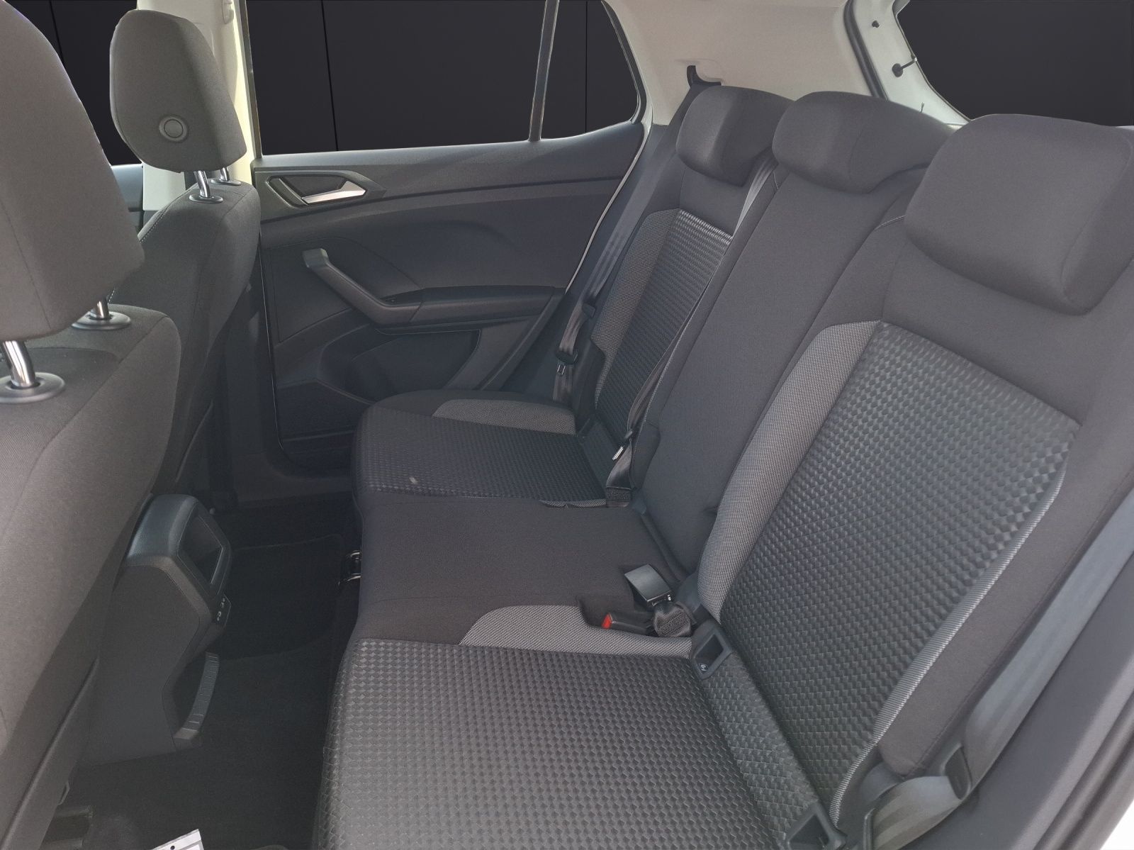 Fahrzeugabbildung Volkswagen T-Cross TSI Active Navi ACC PDC SH LM