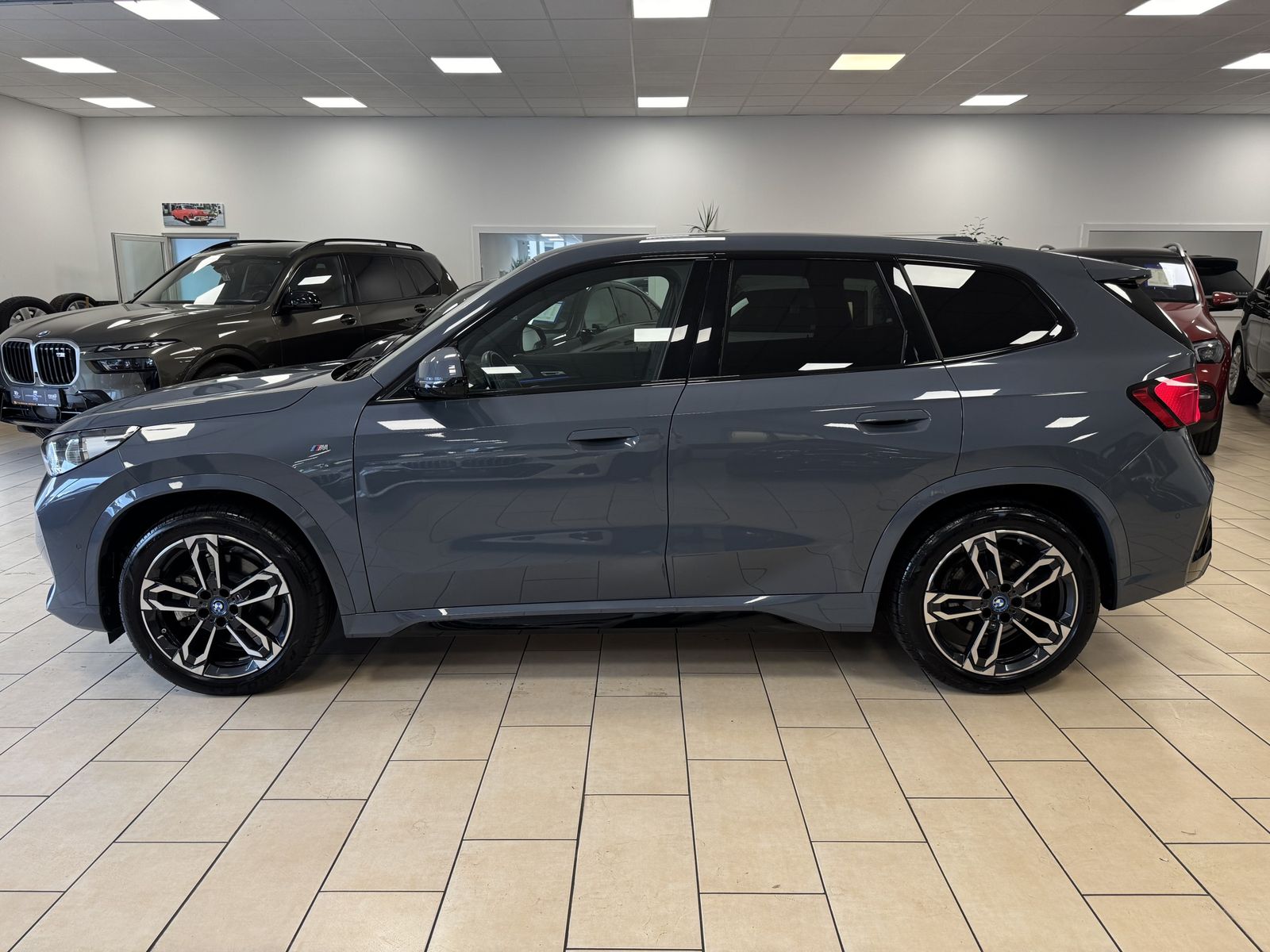 BMW iX1 30 xDrive M-Paket HUD Leder LED ACC Memory foto 8