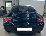 Porsche 996 Carrera Coupé Carrera - blaue Porsche 996