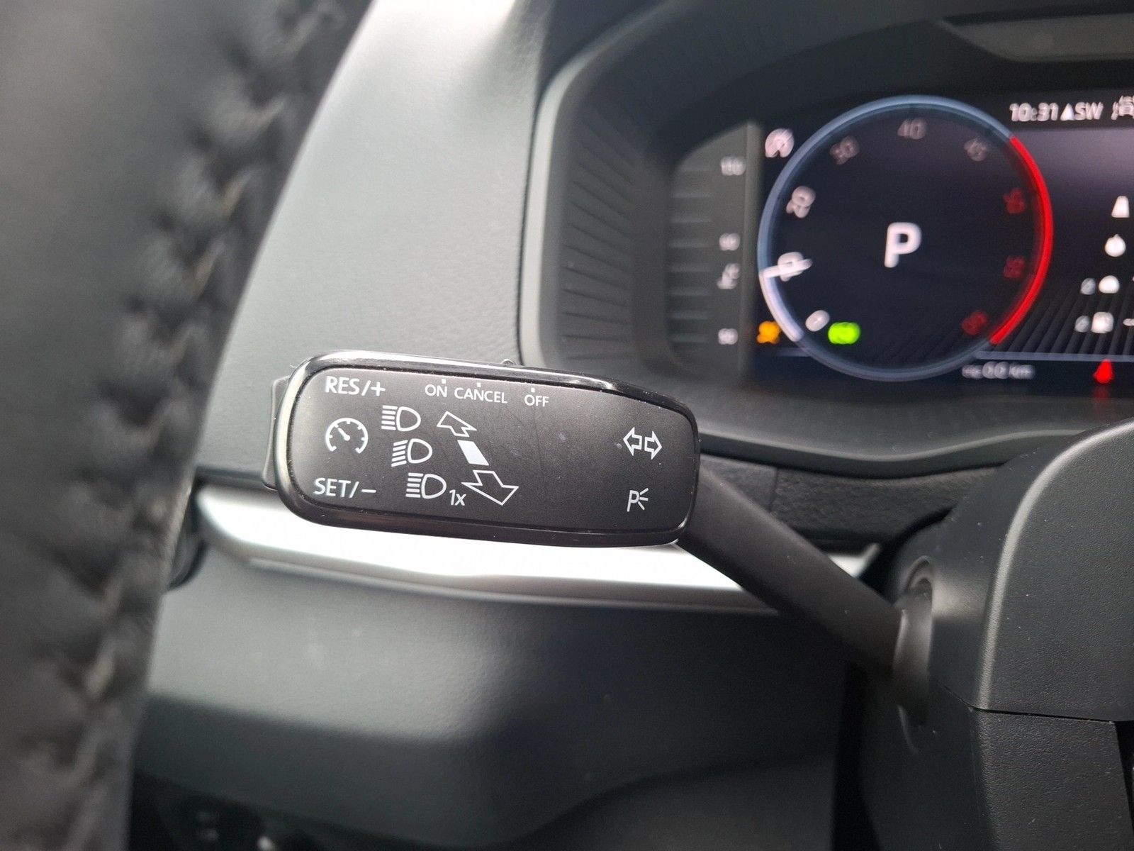 Fahrzeugabbildung SKODA Karoq TDI Tour 4x4 DSG LED AHK Navi GRA RFK SH