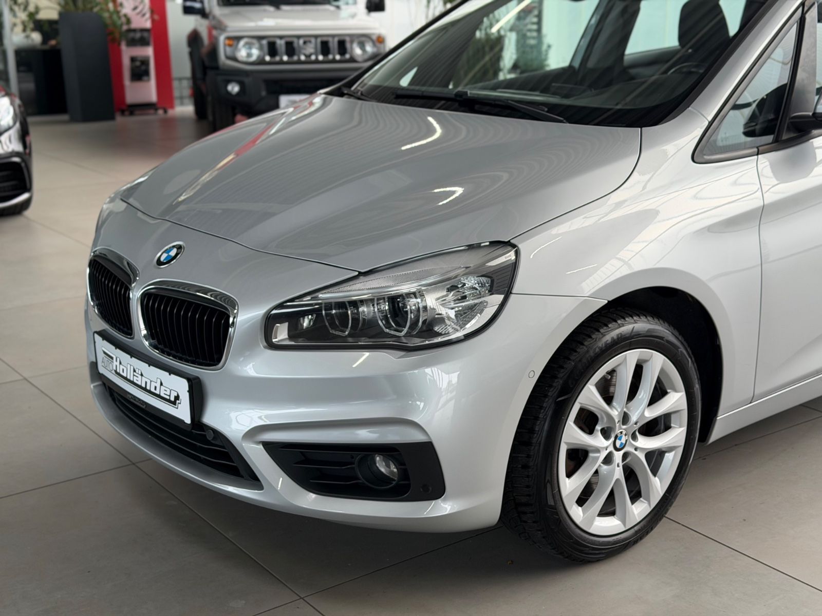 Fahrzeugabbildung BMW 2er Gran Tourer 220d Advantage Business LED