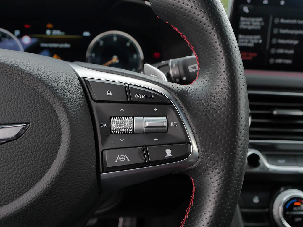 Genesis G70 Shooting Brake 2.2 Sport LED HUD ACC LEDER