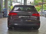 Audi S3 Sportback 2.0 TFSI quattro/Matrix/Bang&Olufs - Audi S3 mit Benzin-Antrieb: Schiebedach, Limousine