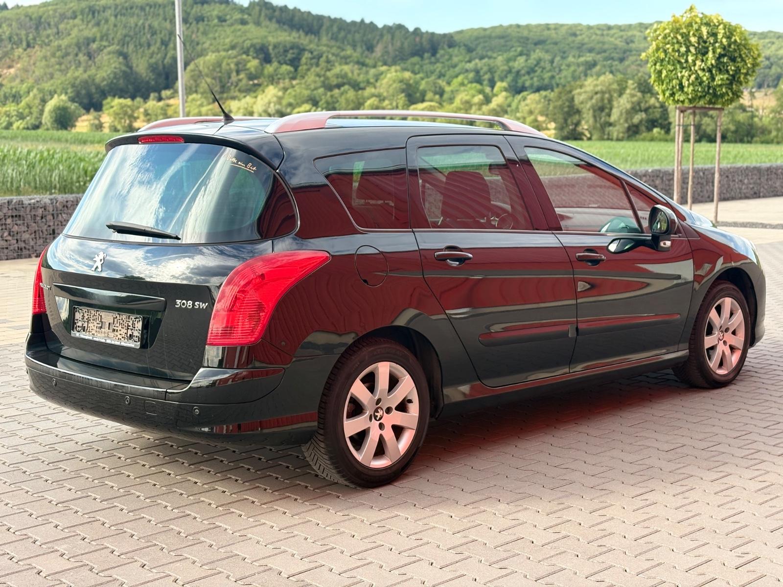 Peugeot 308 2012 — photo 6