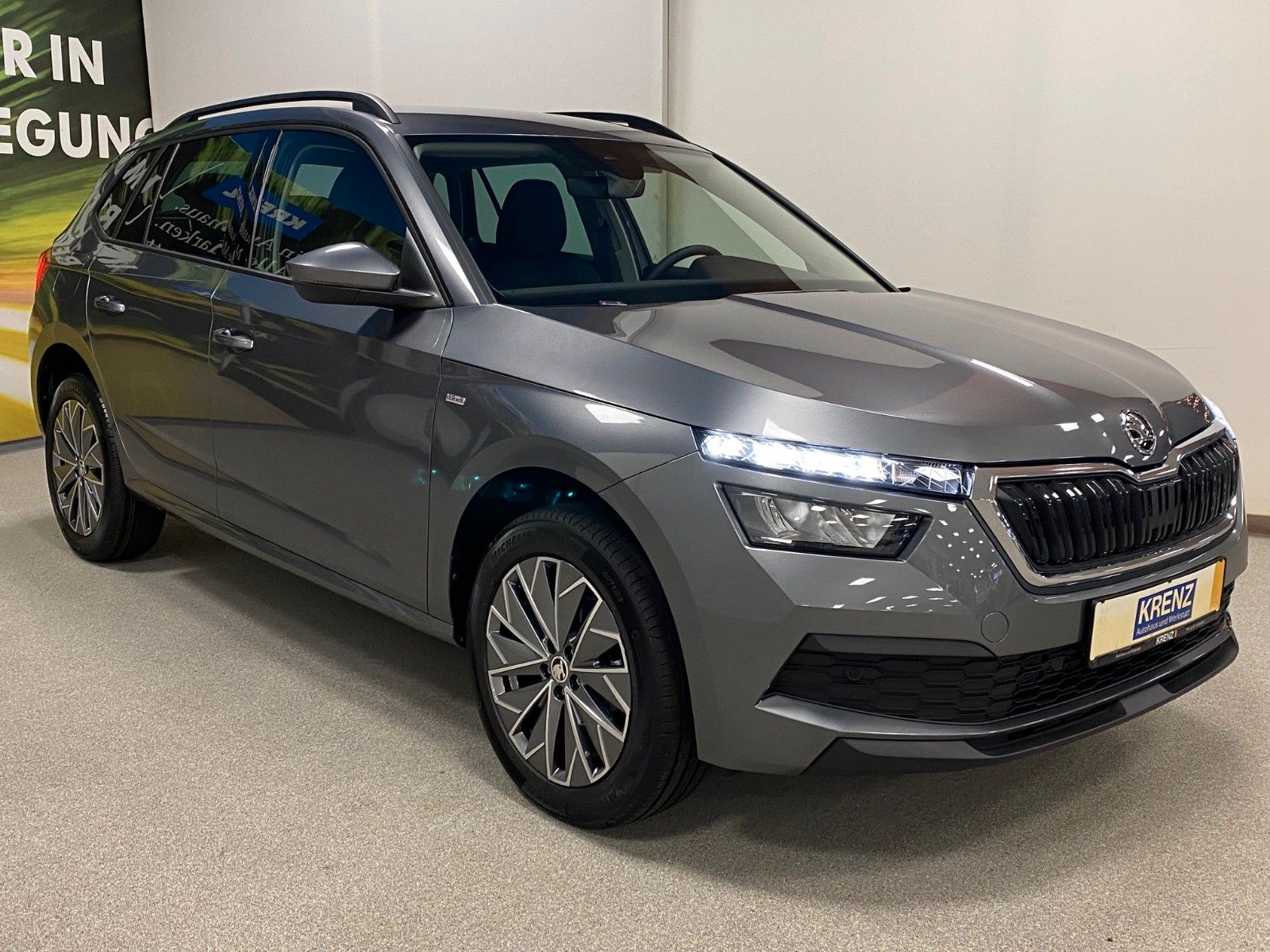 Fahrzeugabbildung SKODA Kamiq 1.5l TSI DSG TOUR+5 JahGARANTIE+KAMERA+PDC