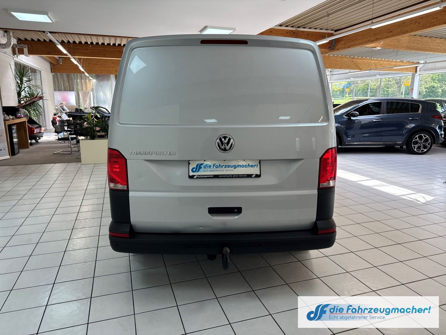 Fahrzeugabbildung Volkswagen Transporter T6.1 Kasten AHK DAB 2x Schiebetür 15