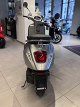Vespa Elettrica 45 km/h bis zu 100 Km - NUR 800 KM gel - ROLLER 45 KM H