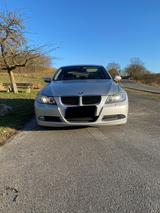 BMW 318d E90 mit 192T km - BMW 318 Limousine E90 mit Diesel-Antrieb