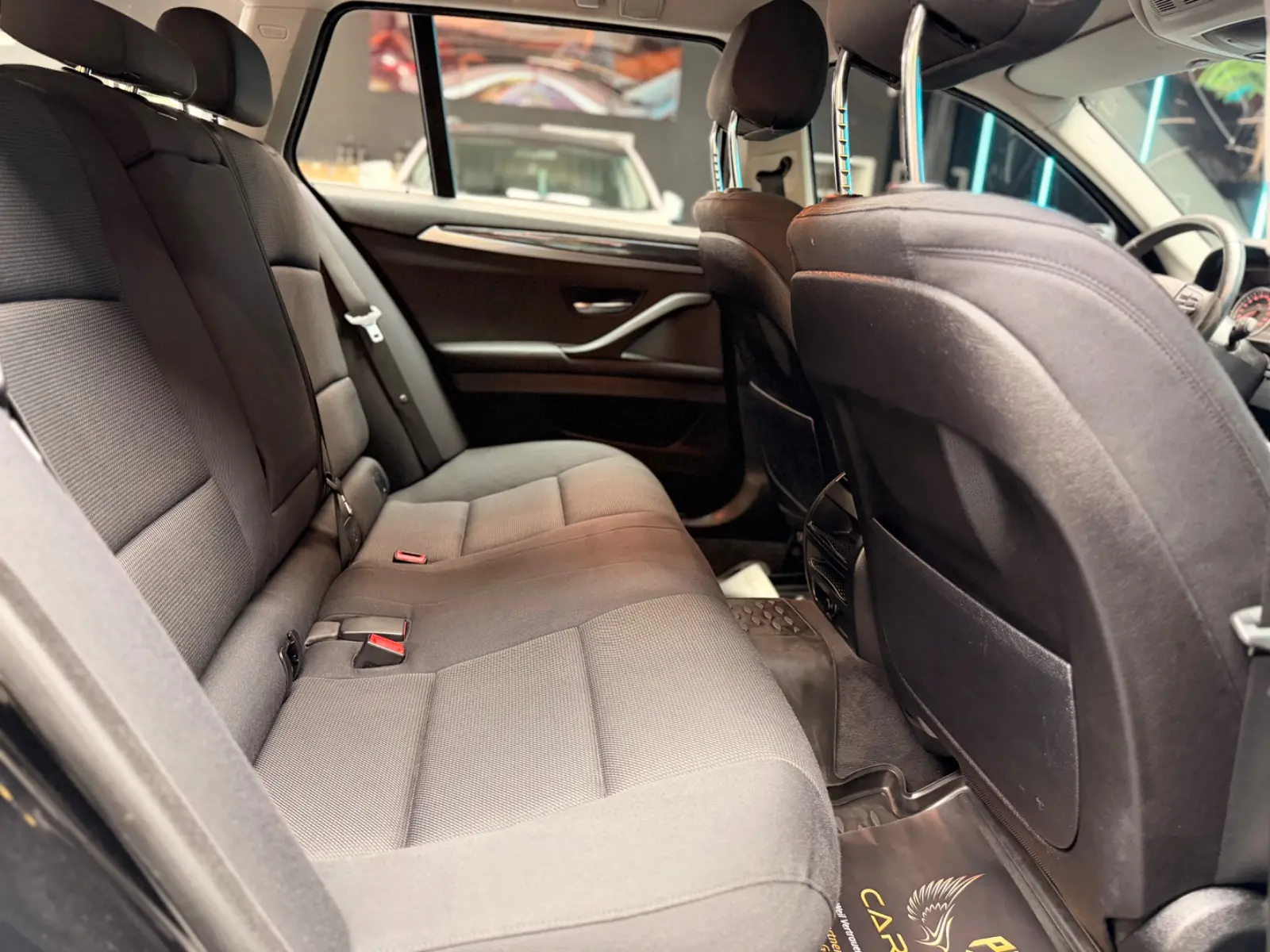 BMW 520i  Touring Bi-Xenon/AHK/Navi/BT/SHZ/PDC