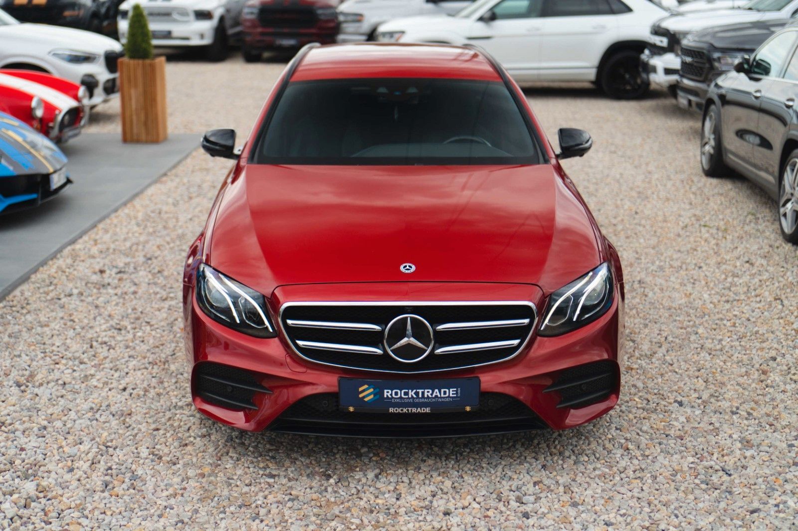 Fahrzeugabbildung Mercedes-Benz E 400d T 4Matic AMG Night-Paket ACC Widescreen
