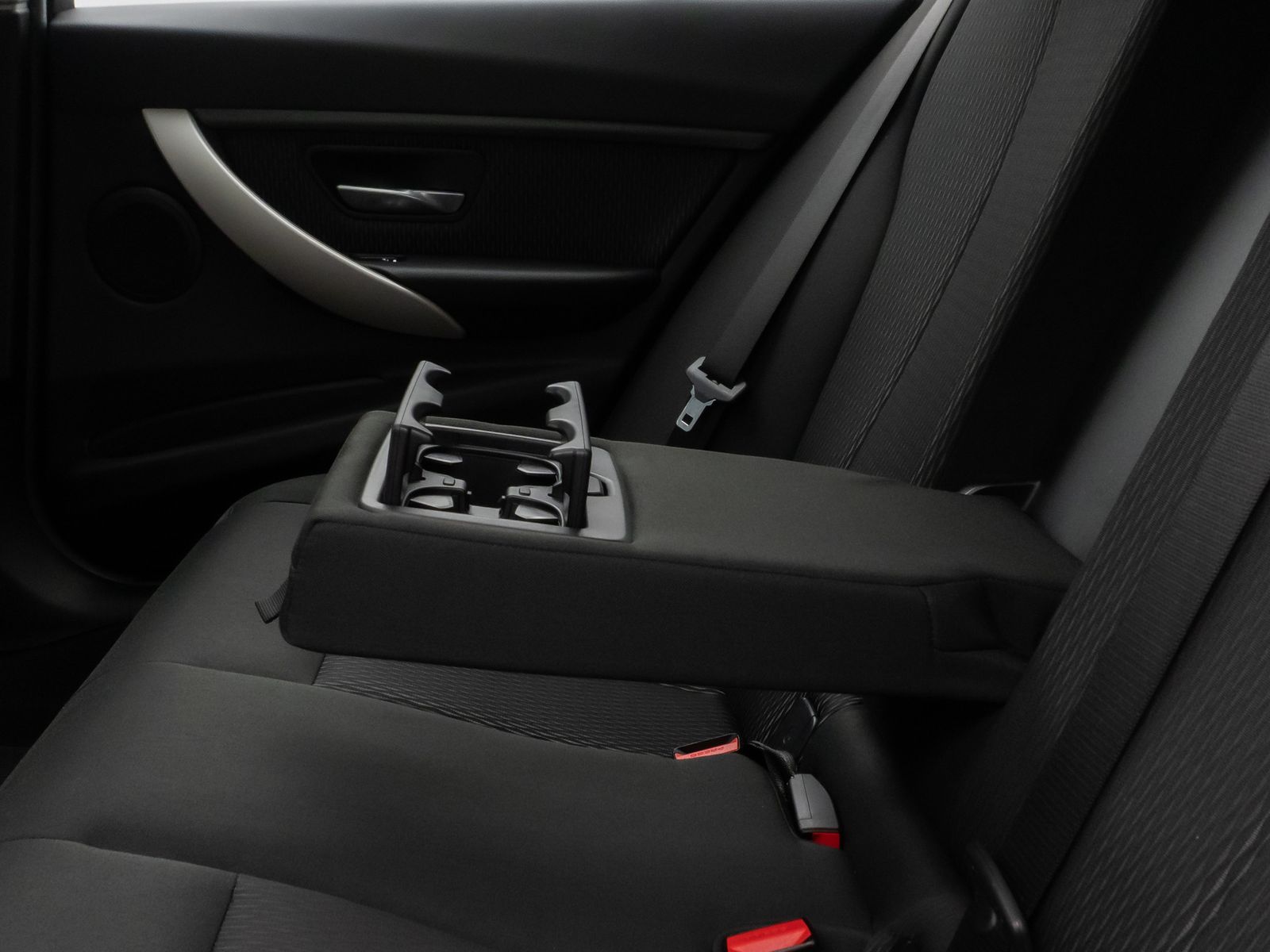 Fahrzeugabbildung BMW 320d xD Advantage Panorama Lordos AHK PDChint.