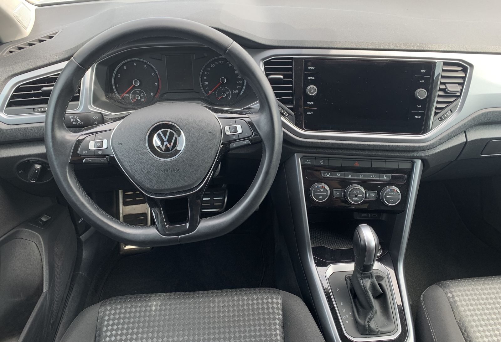 Fahrzeugabbildung Volkswagen T-Roc 1.5 TSI*Active*Cam*LED*Anschlussgarantie*