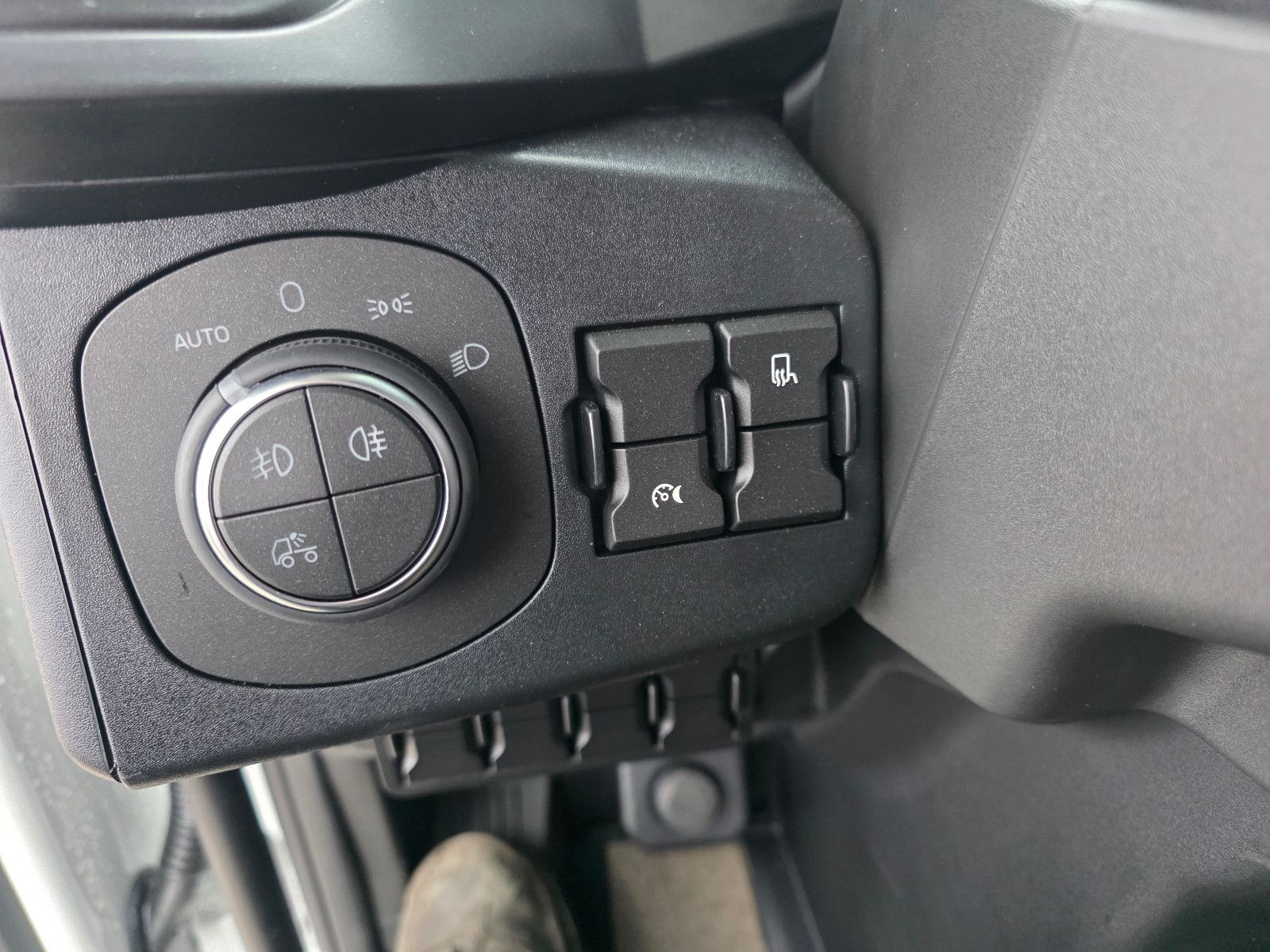 Fahrzeugabbildung Iveco AS440S58T/P, ADR Gefahrgut AT,EXII,EXIII,FL