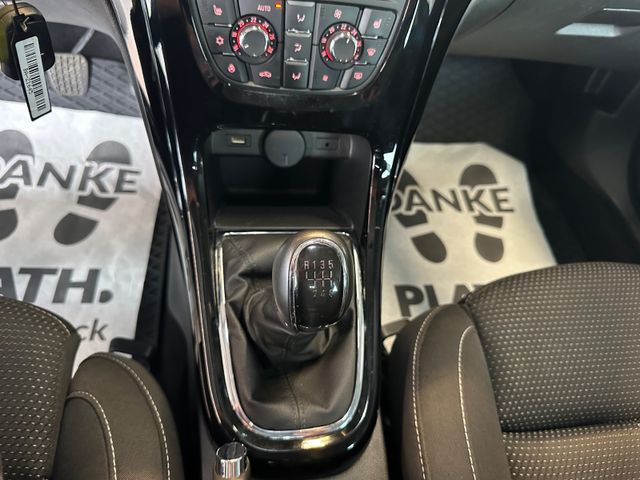 Opel Astra  J Sports Tourer Exklusiv