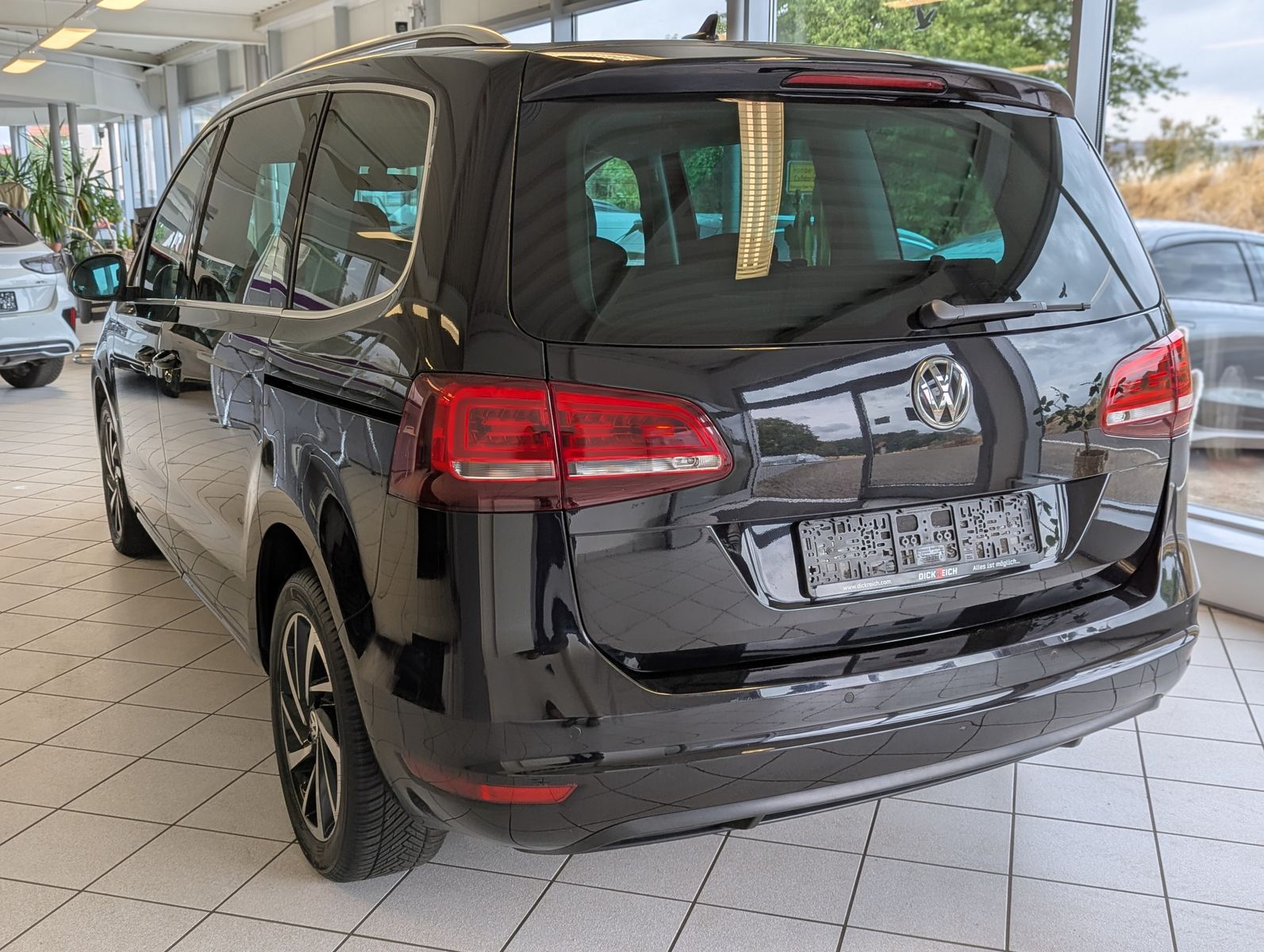 Fahrzeugabbildung Volkswagen Sharan 2.0 TDI DSG Join Pano StHz. 7-Sitze AHK