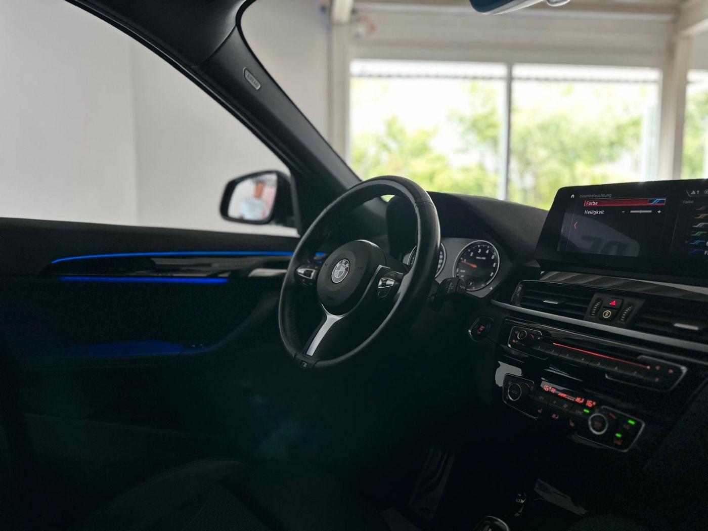 BMW X1 M-Sport ACC LED AHK HUD Navi PDC SHZ SpurW