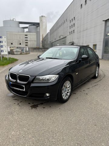 BMW 318i -