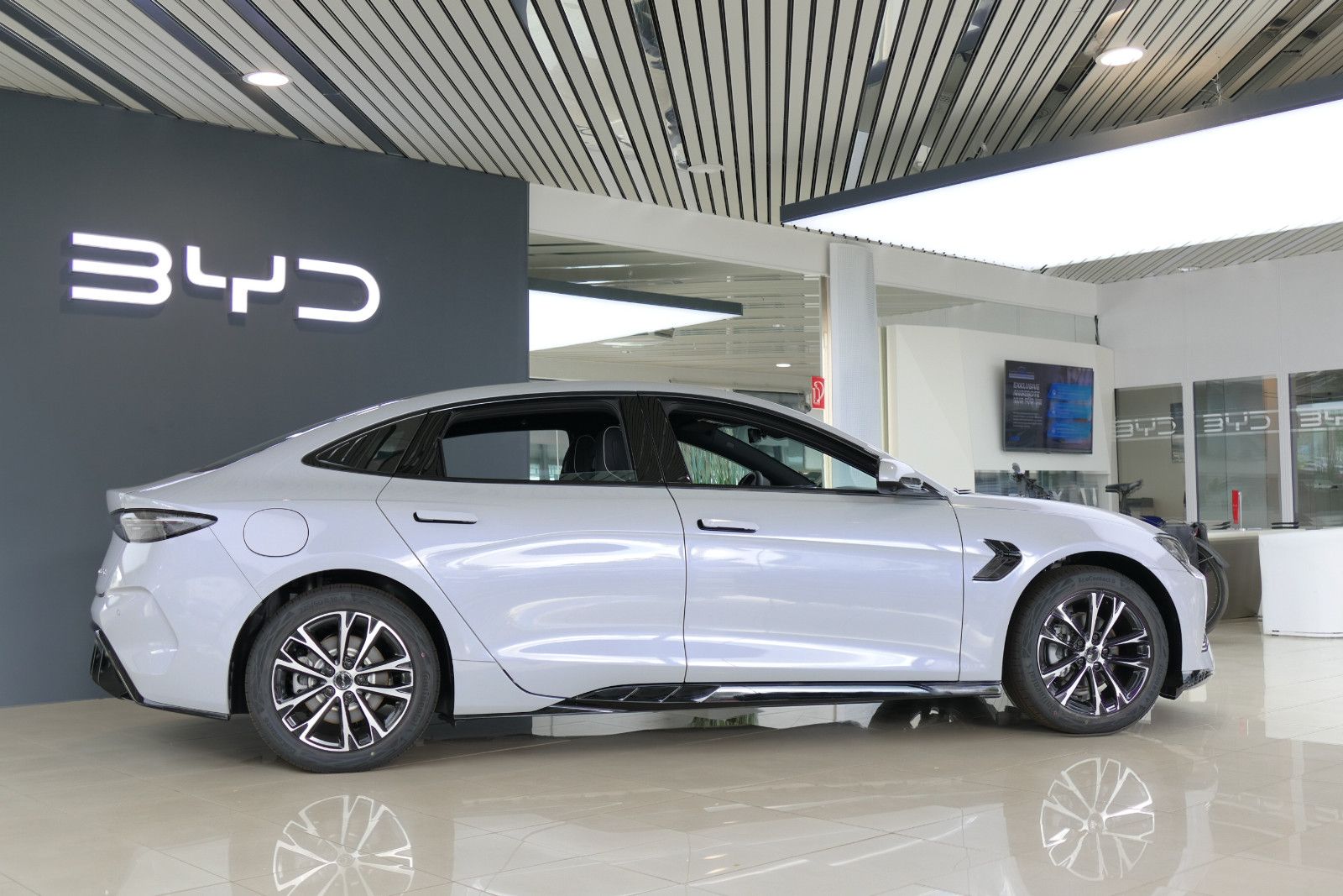 BYD SEAL