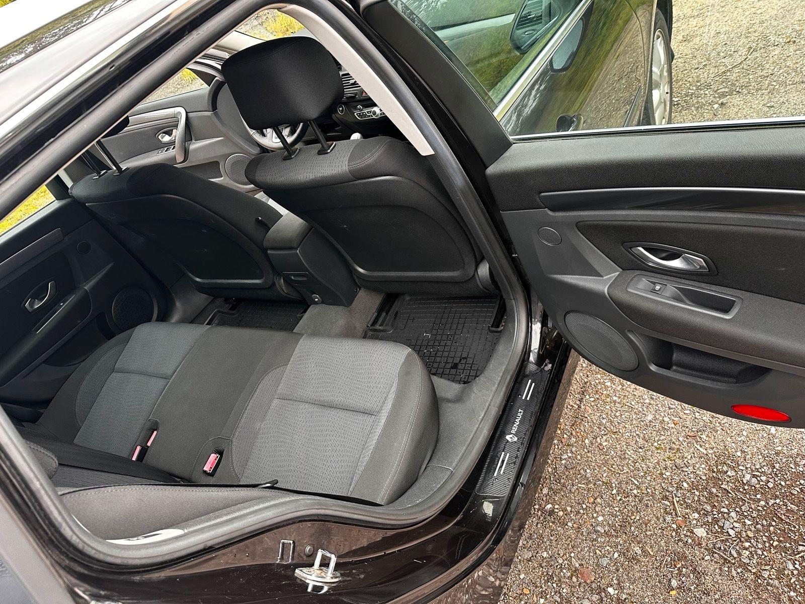 Renault Laguna 2010 — engine