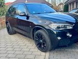 BMW X5 xDrive30d - - BMW X5: Massagesitze