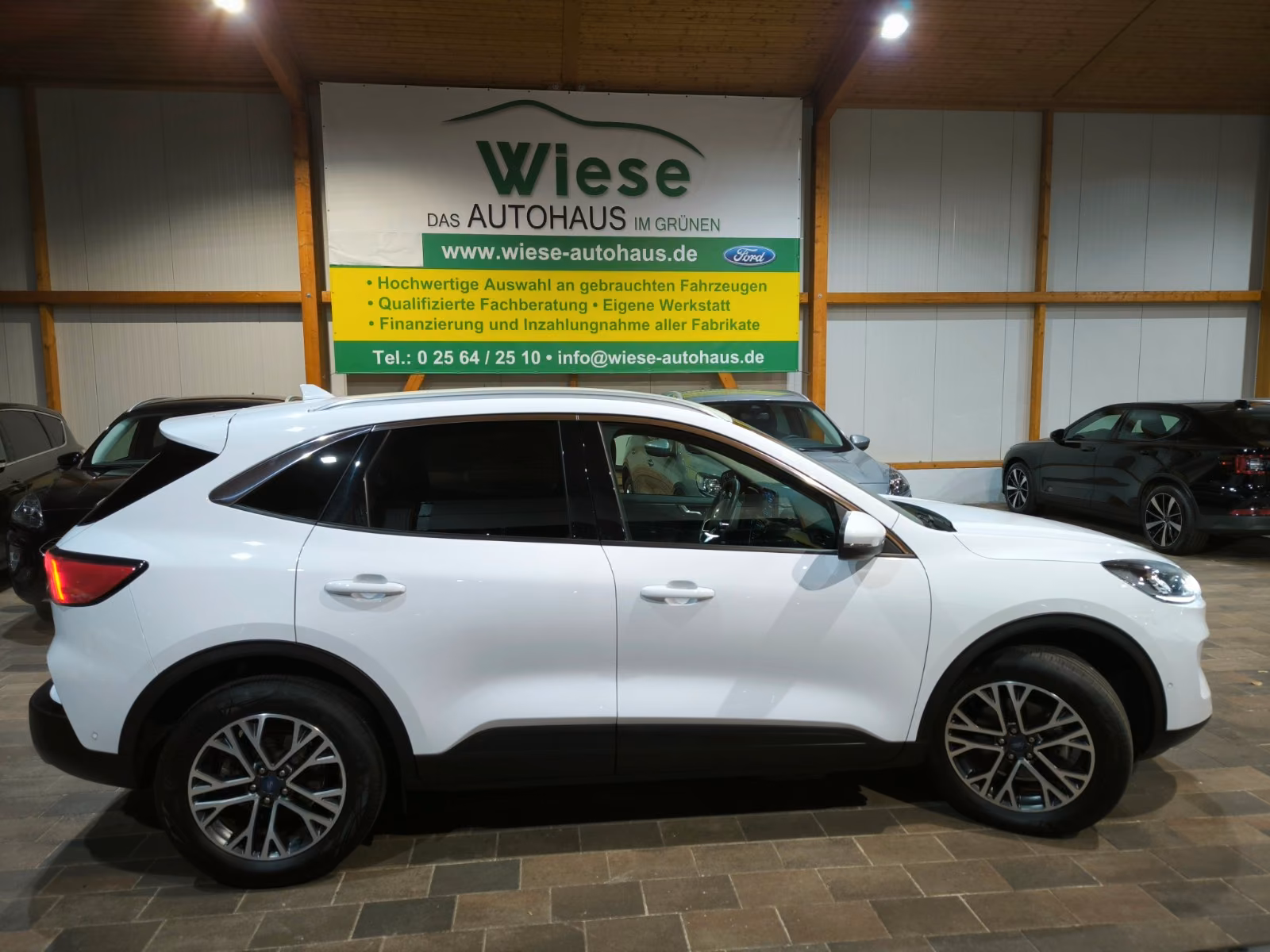Ford Kuga 2,5 PHEV  Hybrid Titanium X,HUD,IACC,18"Alu
