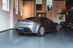 Fahrzeugabbildung Aston Martin V8 Vantage S *MWST. / 2. HAND / SCHECKHEFT*