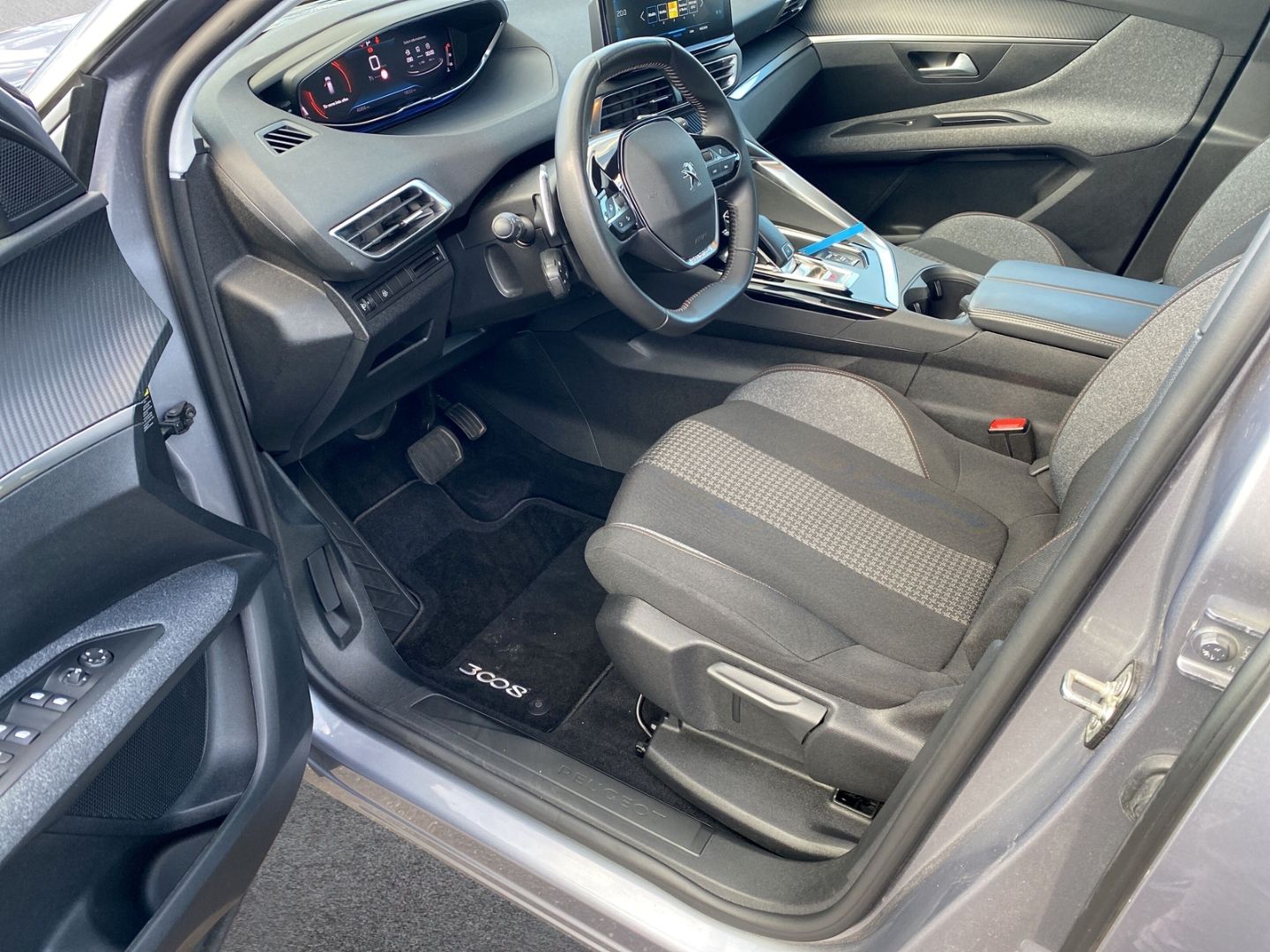 Fahrzeugabbildung Peugeot 3008 Active Pack 1.2 PureTech 130  EAT8 EU6d dig