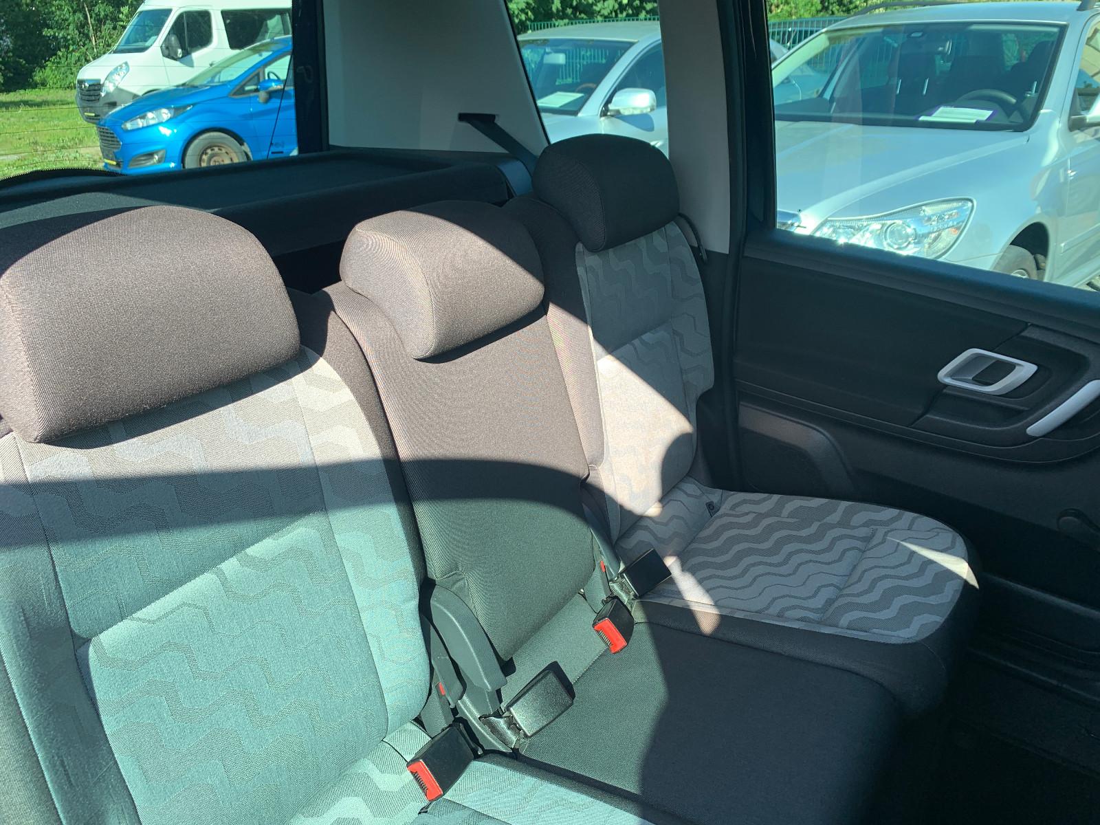 Skoda Roomster 2009 — photo 13