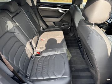 Volkswagen Touareg - 12