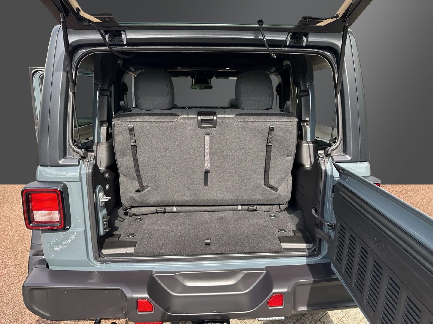 Fahrzeugabbildung Jeep Wrangler WILLYS MY25 - US-Import - 2-türig - 2.0