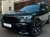 BMW X7 xDr40d M Sport PANO-SKY*NightV*Massage*Sitzkl - BMW X7 aus 2022