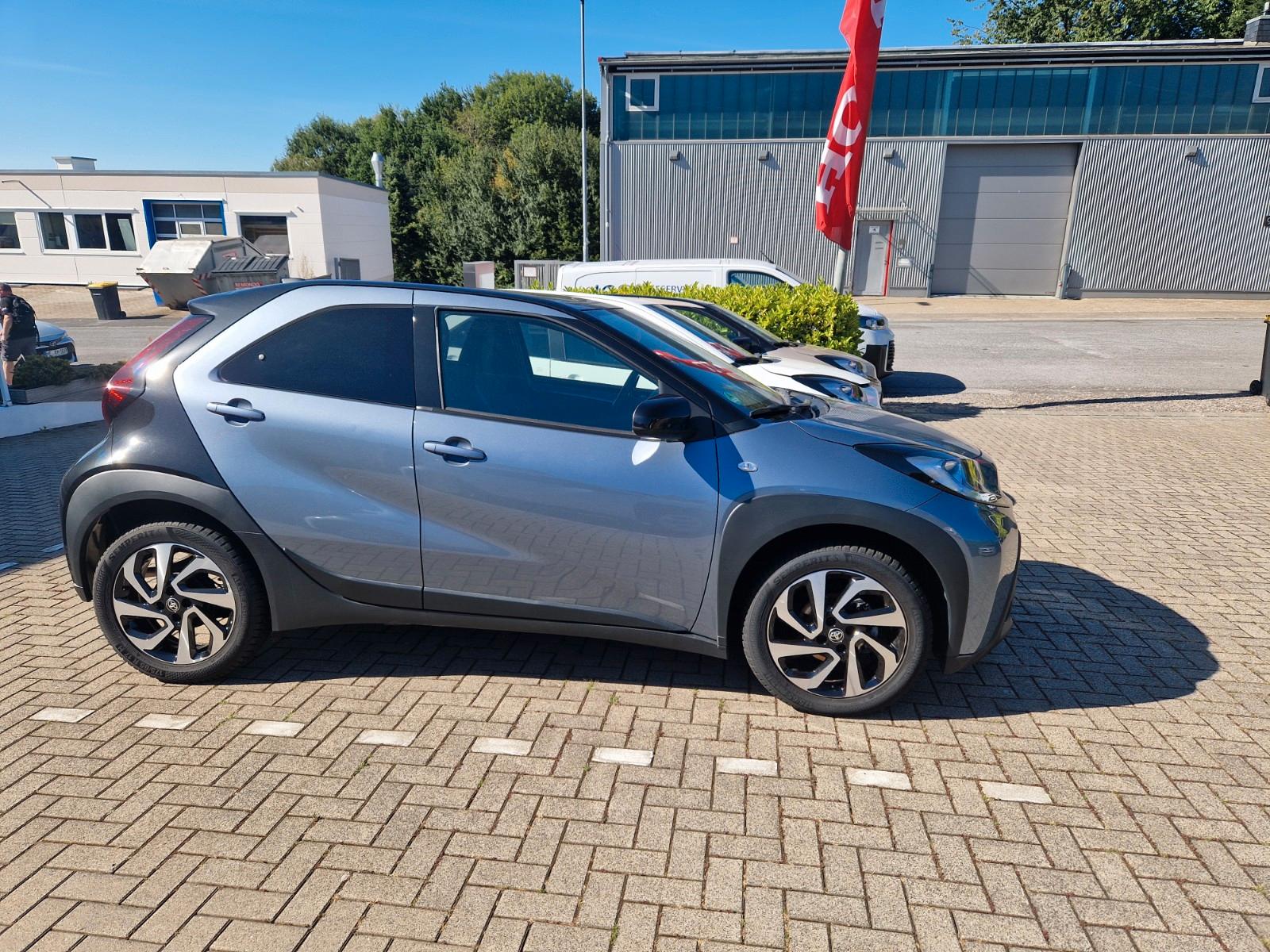 Toyota Aygo X Teamplayer Allwetter Kamera Sitzheizung