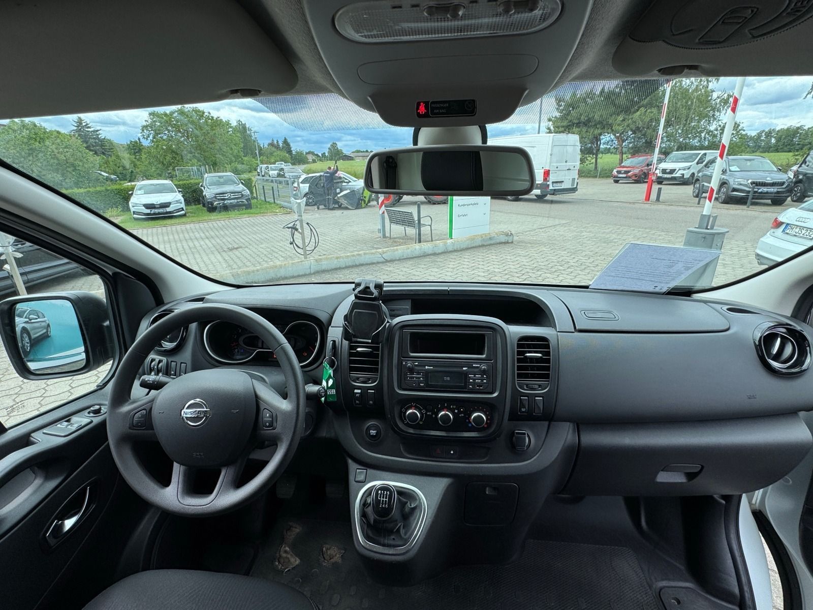 Fahrzeugabbildung Nissan NV300 2,7t dCi 120 DPF L1H1 COMFORT