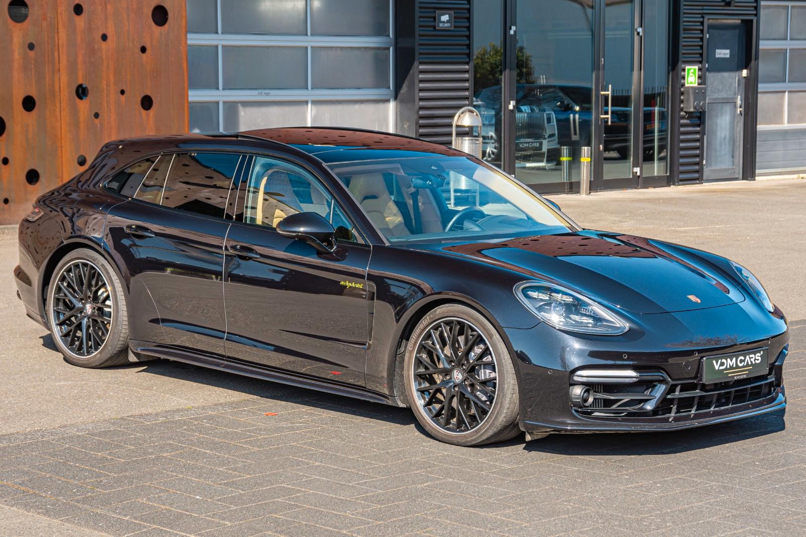 Porsche Panamera Sport Turismo 4 E-Hybrid Platinum Editi