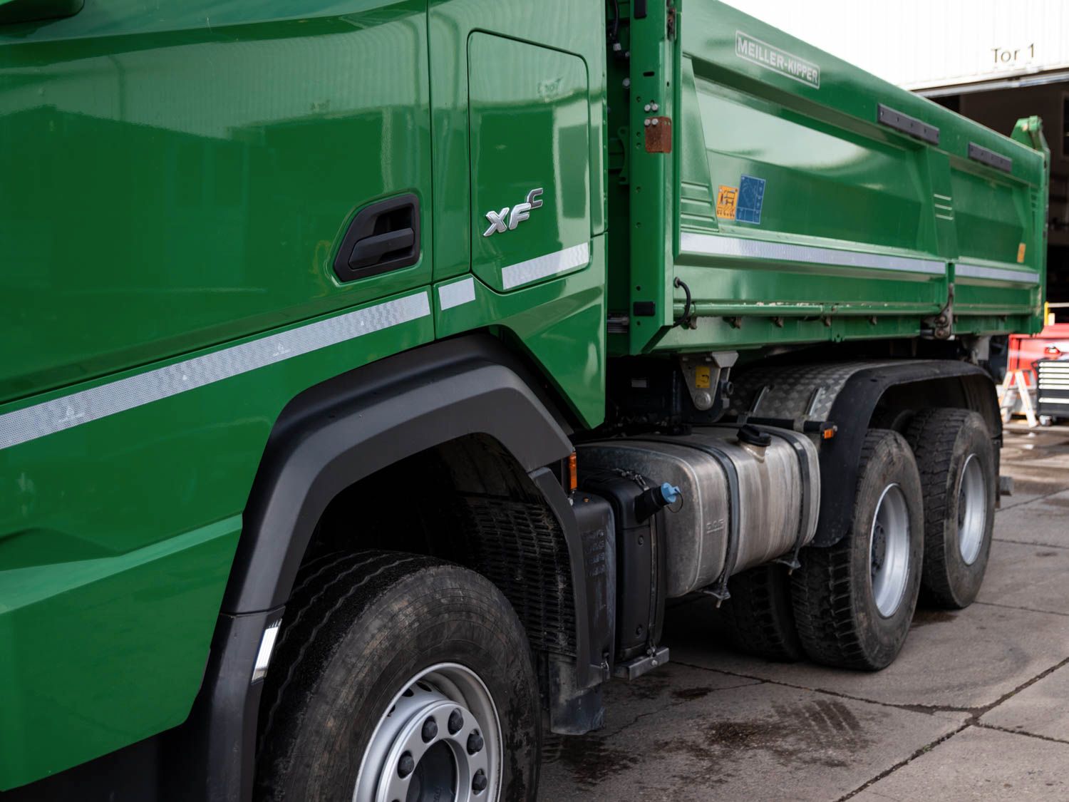 Fahrzeugabbildung DAF FAT XFC 530 SL Meiller TRIGENIUS D 316