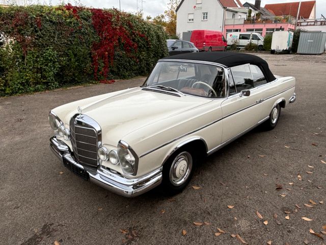 Mercedes-Benz 300