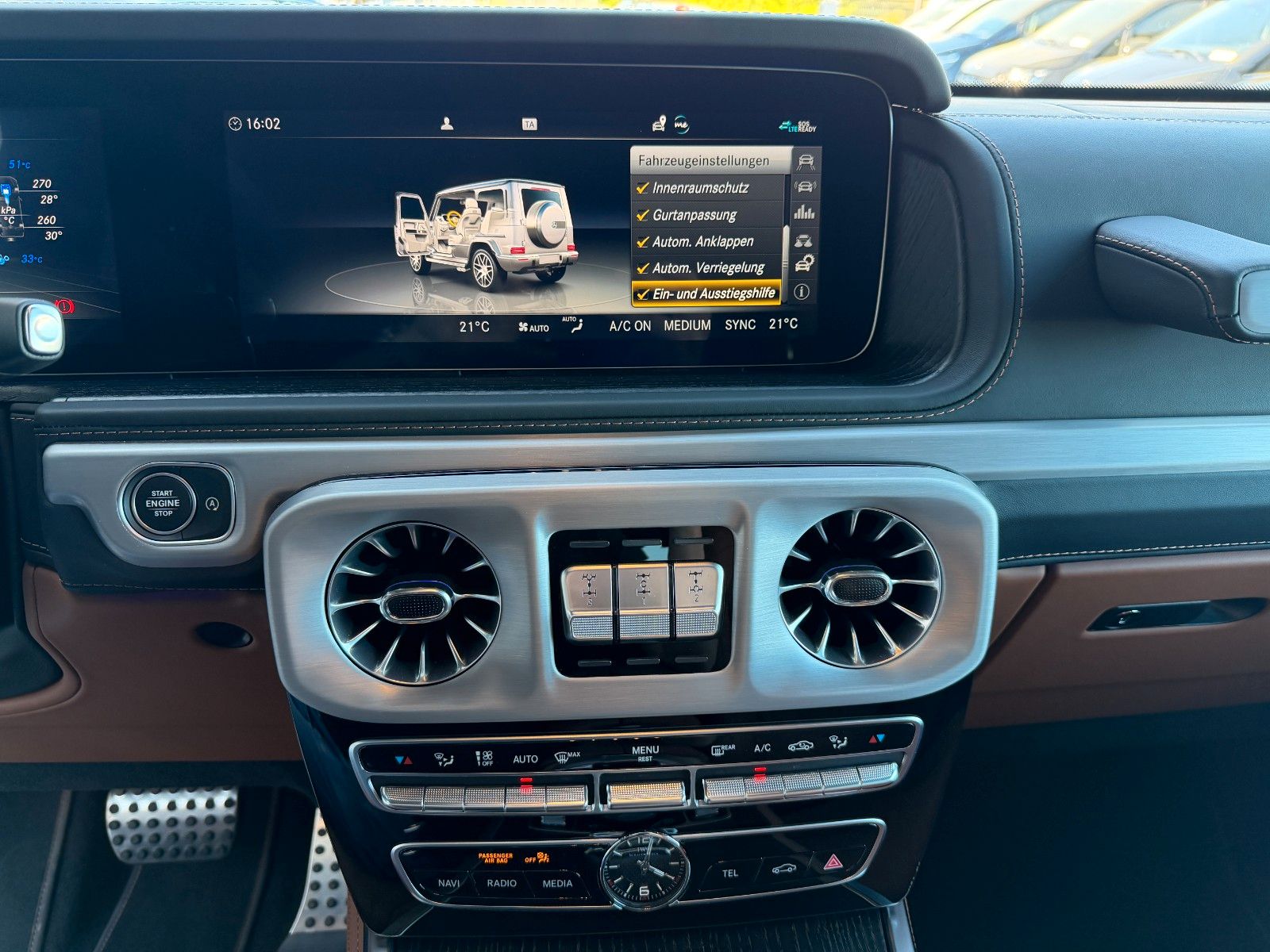 Fahrzeugabbildung Mercedes-Benz G 63 AMG 4x4² Professional+Night+Manufaktur