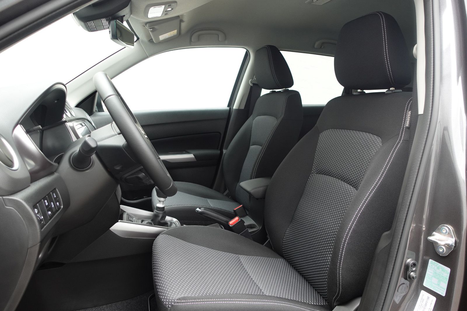 Fahrzeugabbildung Suzuki Vitara 1.4Hybrid Comfort AHK,Navi,SHZ,PD,Kamera