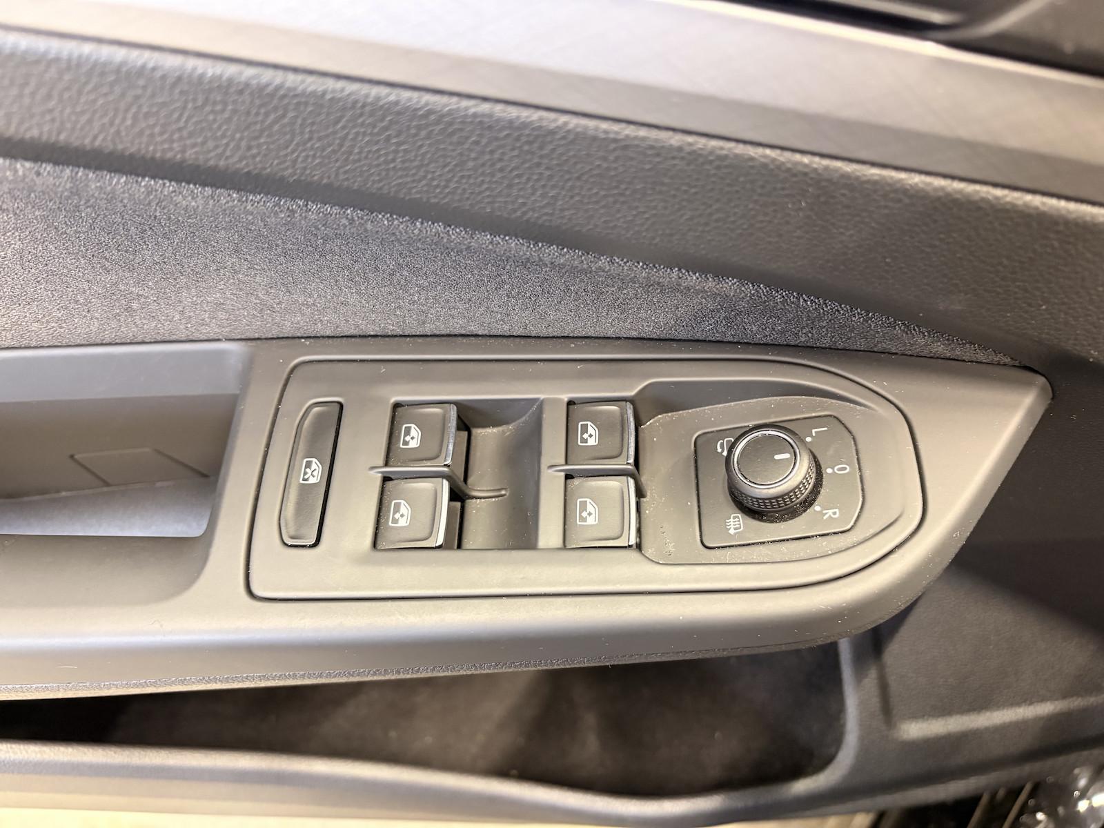 Volkswagen Golf Variant 1.5eTSI DSG Life Winterpaket PDC, миниатюра 6