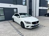 Mercedes-Benz CLA 200 Panorama/LED/Kamera/Navi/Leder - Mercedes-Benz CLA 200 aus 2013
