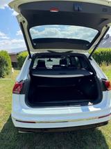 Volkswagen Tiguan Allspace 1.5 TSI R-Line Pano MatrixLED - Volkswagen Tiguan Allspace: R Line