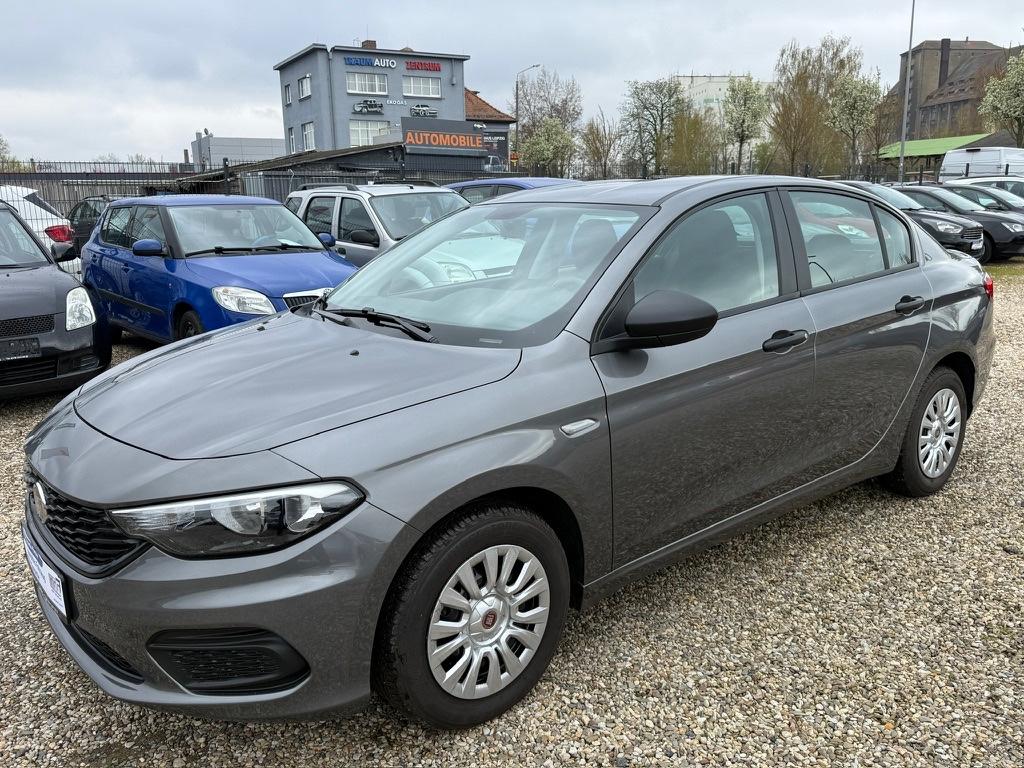 Fiat Tipo 1.4 wenig Kilometer/Klima/PDC/SR+WR/TÜV neu