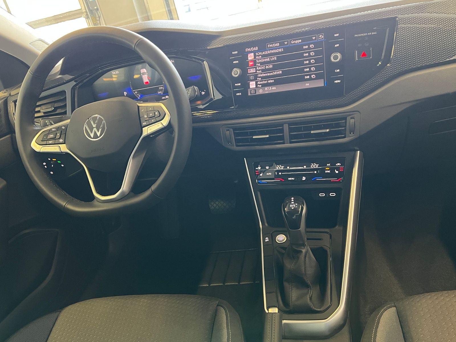 Fahrzeugabbildung Volkswagen Taigo Life 1.5 TSI DSG *IQ.Light, App-Connect, 1