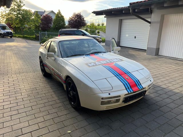 Porsche 944 Turbo