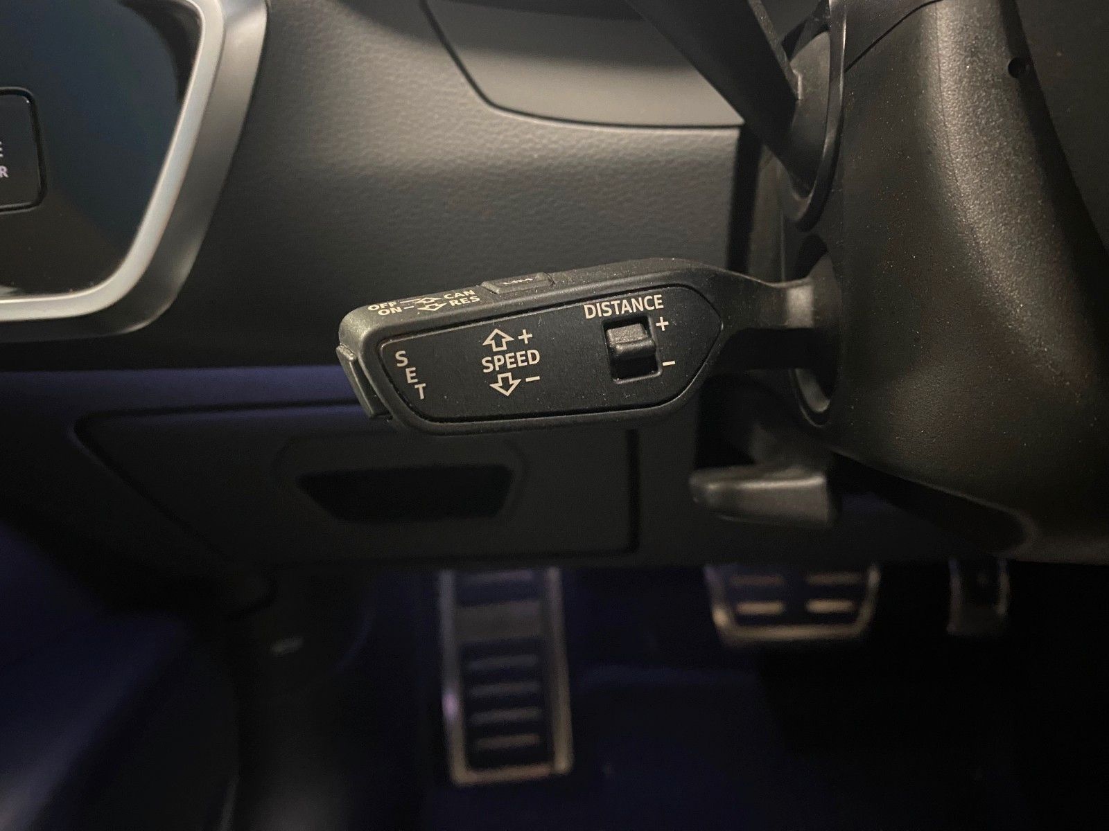 Fahrzeugabbildung Audi A6 Avant 55 TFSI e quattro sport+S-Line+MATRIX++