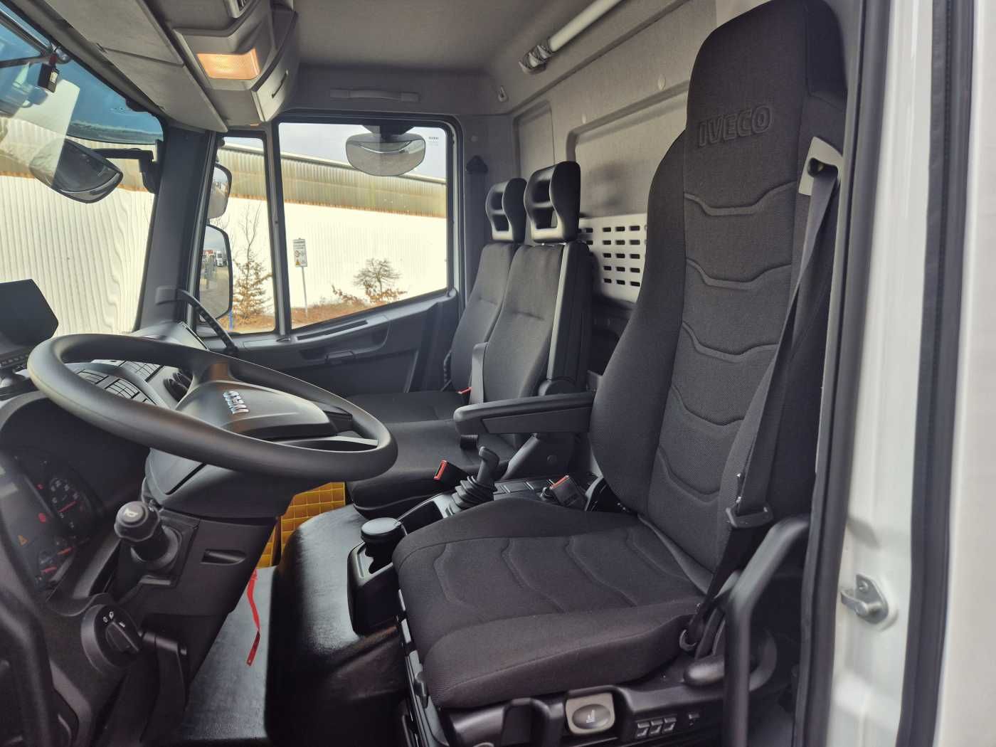 Fahrzeugabbildung Iveco ML120E25/P 2x Schiebeplane AHK LBW Kamera