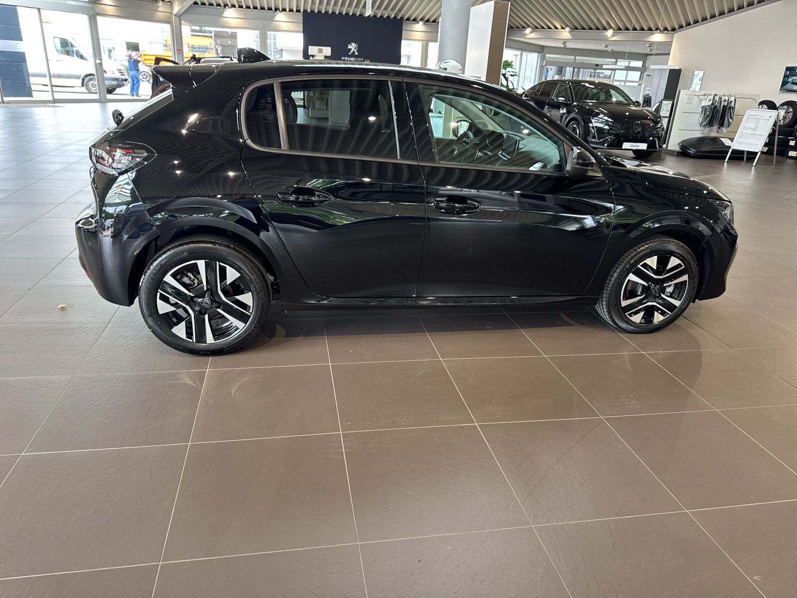Peugeot 208 - Bild 5